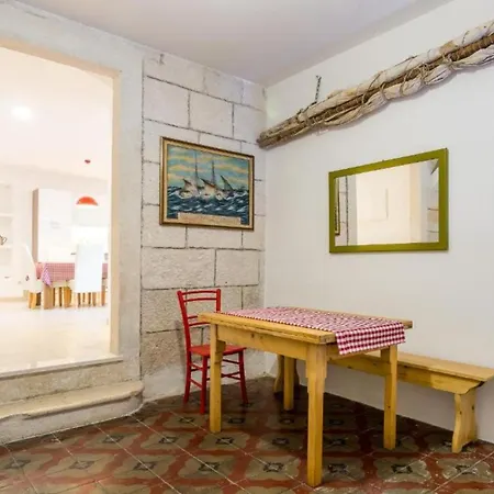 Kapetana Bepa Dvor Tatil Evi